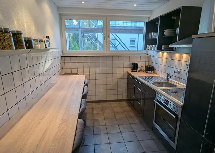 Appartement Modern Whg, 6 P, Tischfussball, Balkon