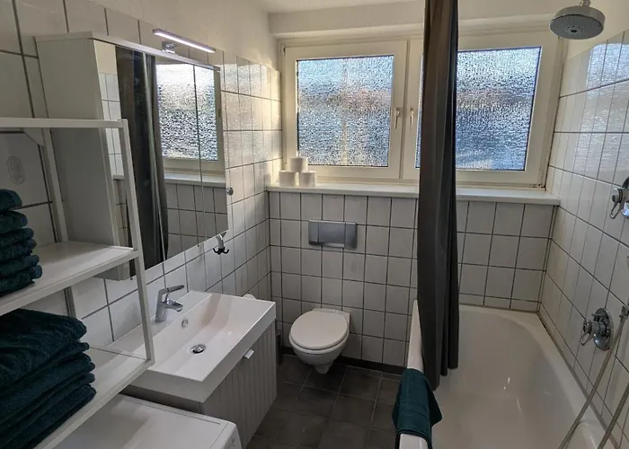 Modern Whg, 6 P, Tischfussball, Balkon * Hagen (Arnsberg)